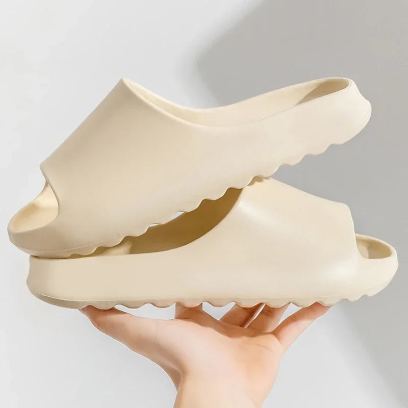 Men's comfy slider/slippers. Please refer to size guide in the images section before purchasing.